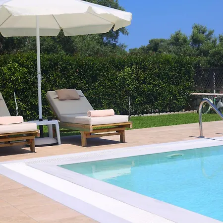 Lefkogea Villas&apartments Tsoukaládhes