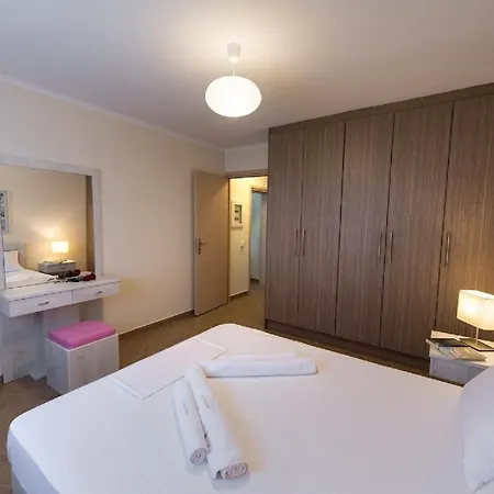 Villa Lefkogea Villas&apartments *