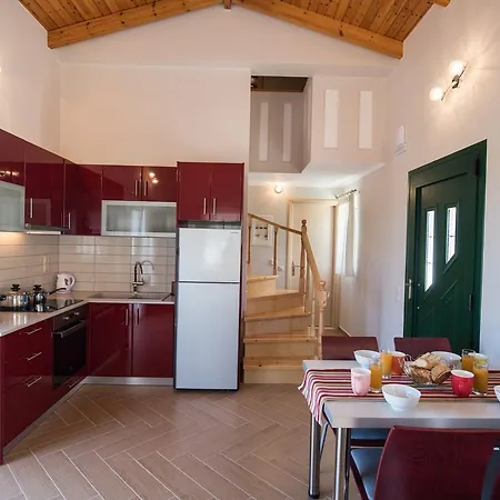 Lefkogea & Villa Cukaládesz